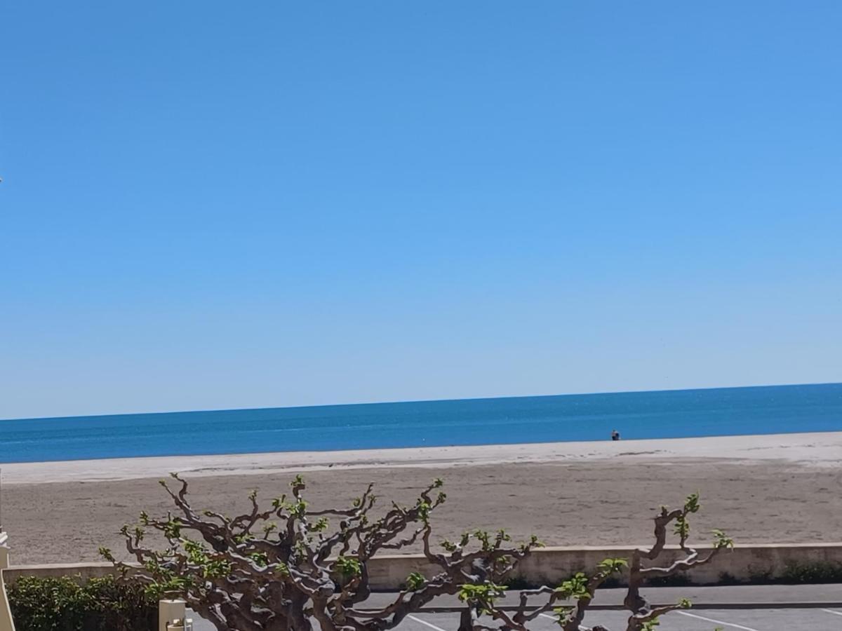 Superbe Appartement Avec Vue Sur Le Port Et Plage Saint-Pierre-la-Mer  외부 사진